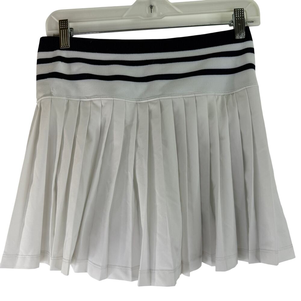 T/S by Thrive White Striped Pleated Athletic Skort Skirt Size Medium